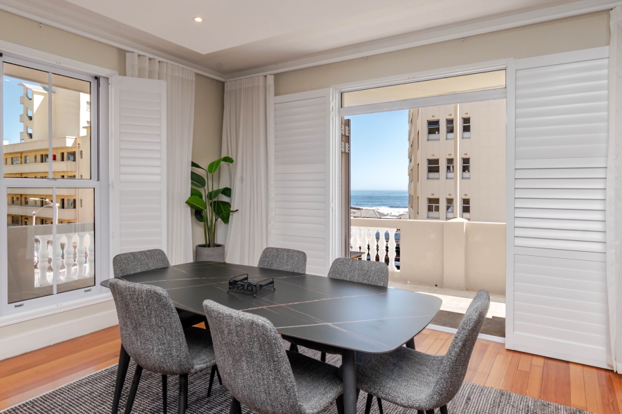 3 Bedroom Property for Sale in Sea Point Western Cape
